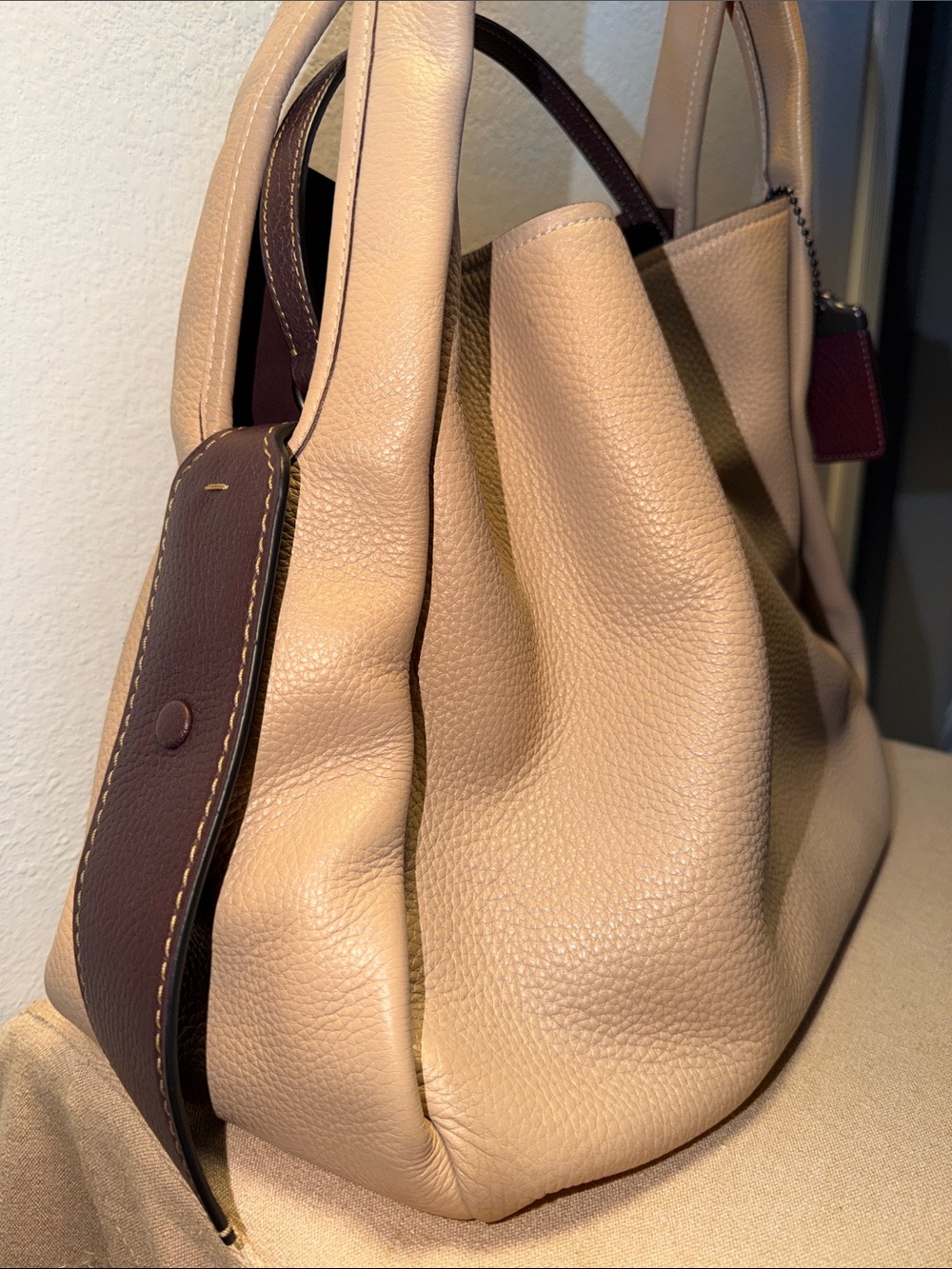 COACH BANDIT HOBO 39
BEECHWOOD/BLACK-COPPER - Picture 3 of 12